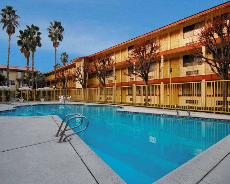 Quality Inn & Suites Bakersfield Dış mekan fotoğraf