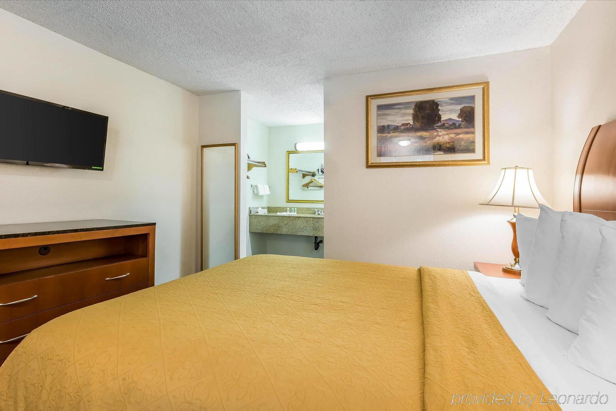 Quality Inn & Suites Bakersfield Dış mekan fotoğraf