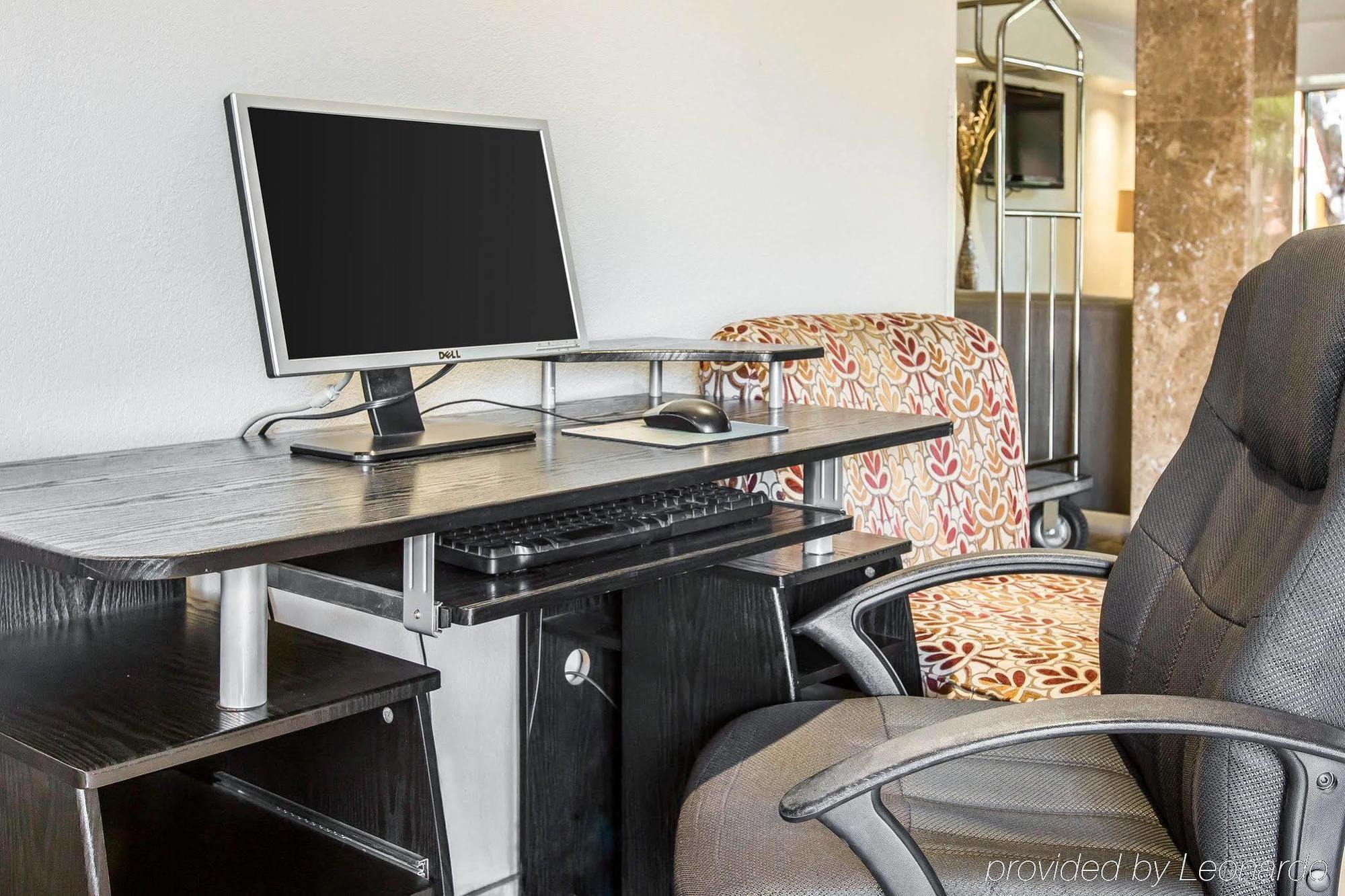 Quality Inn & Suites Bakersfield Dış mekan fotoğraf