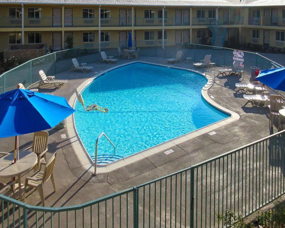 Quality Inn & Suites Bakersfield Dış mekan fotoğraf