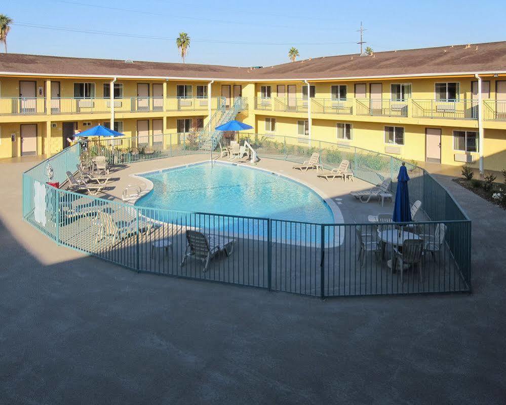 Quality Inn & Suites Bakersfield Dış mekan fotoğraf