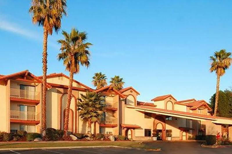 Quality Inn & Suites Bakersfield Dış mekan fotoğraf
