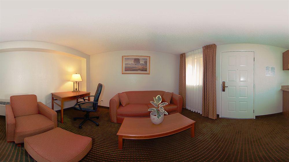 Quality Inn & Suites Bakersfield Dış mekan fotoğraf