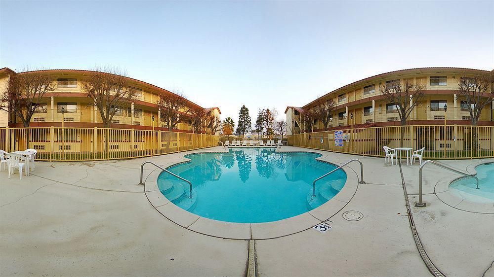 Quality Inn & Suites Bakersfield Dış mekan fotoğraf