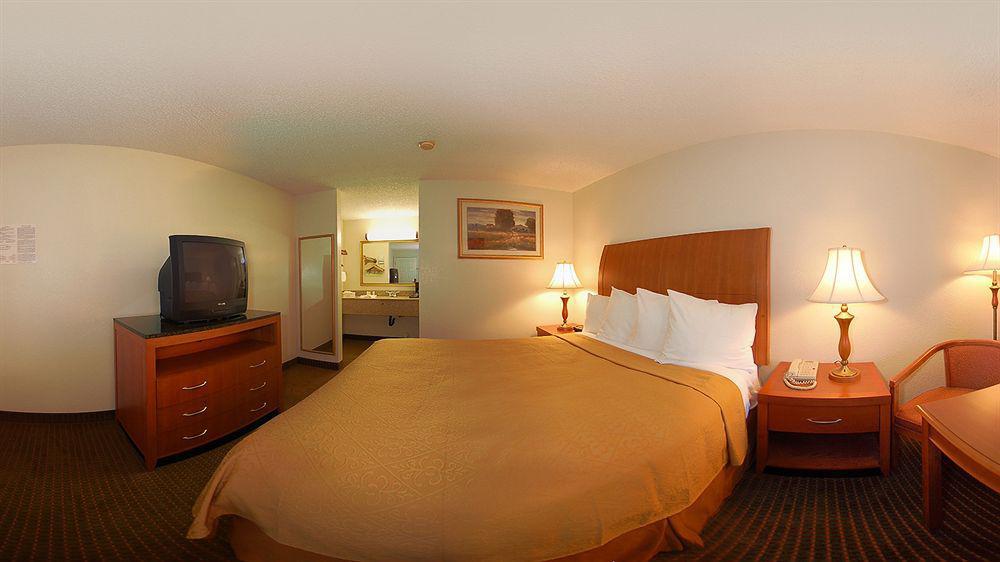 Quality Inn & Suites Bakersfield Dış mekan fotoğraf